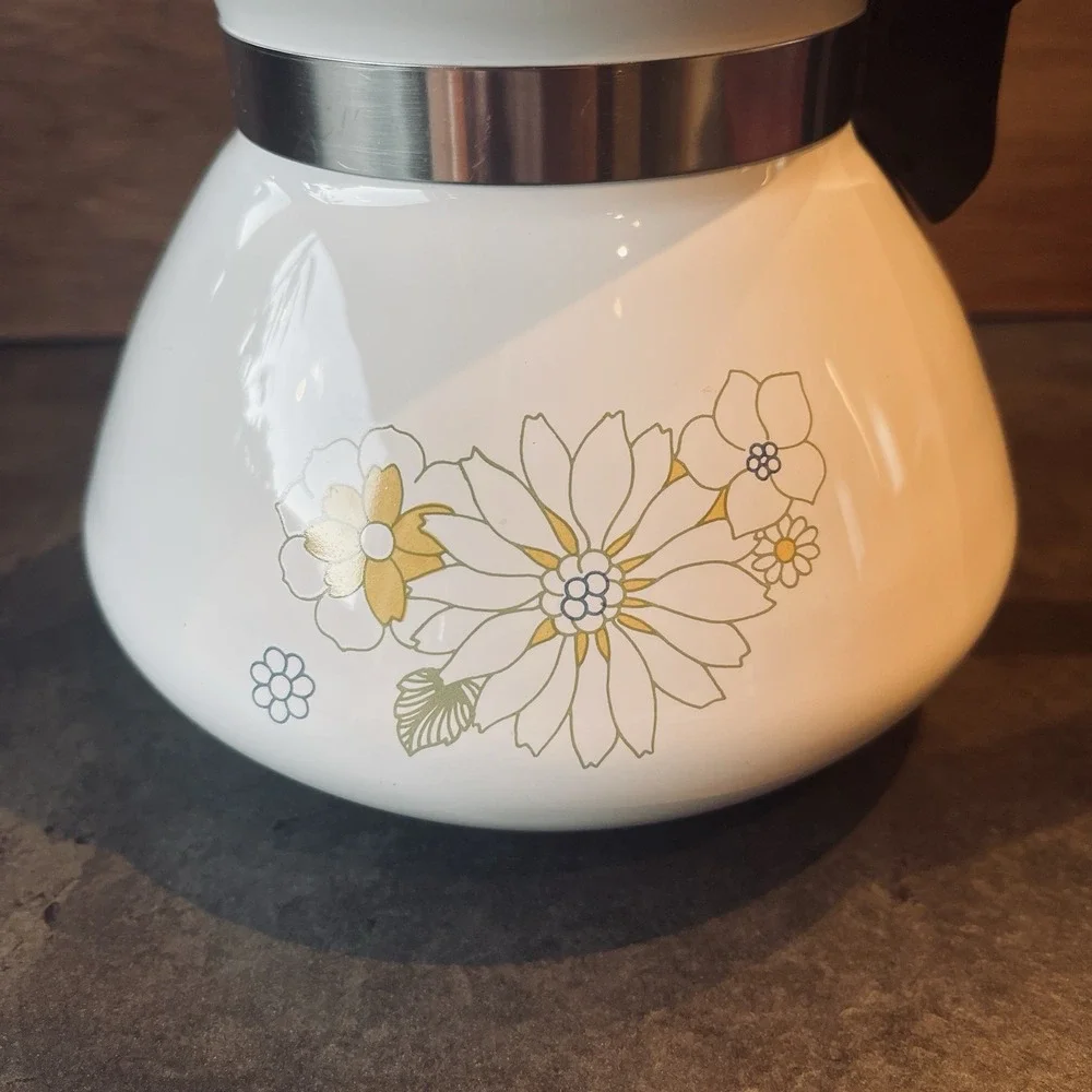 VTG Corning Ware 6 Cup Tea Pot P-104  Floral Bouquet Stovetop Kettle Retro 70s